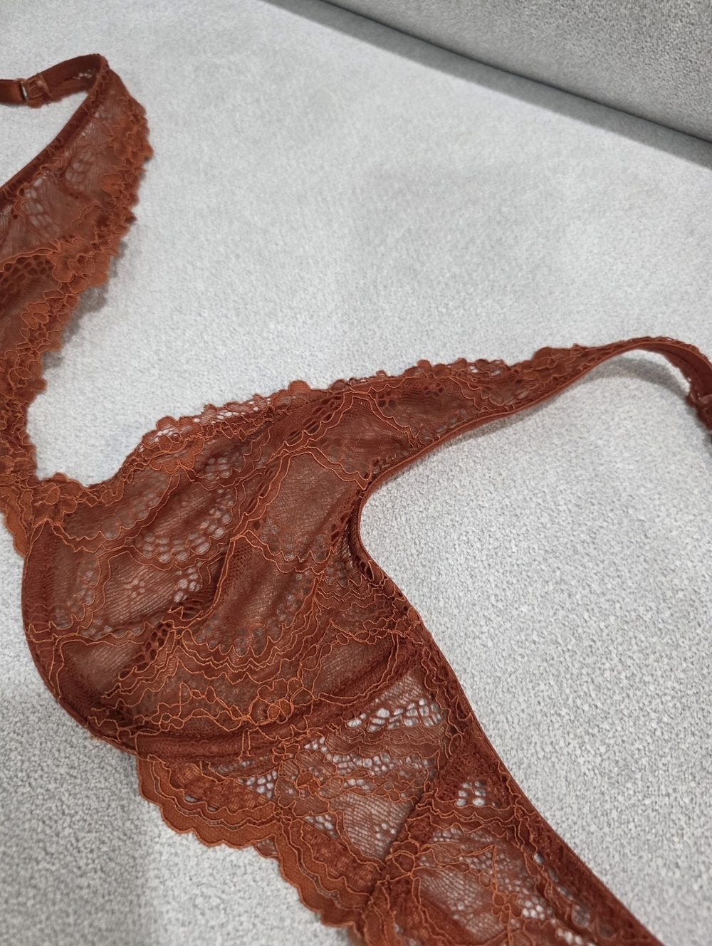 FREE PEOPLE Intimately Lace Plunge BRA - Picture 3 of 16